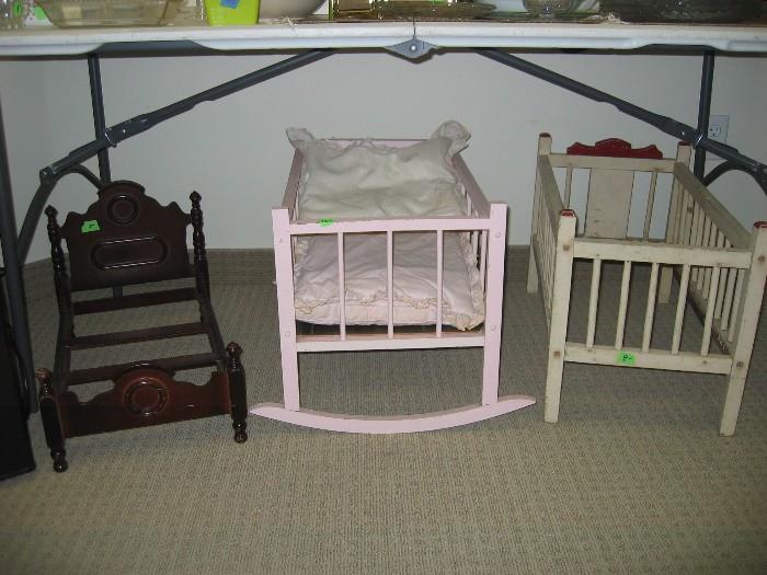 Doll beds
