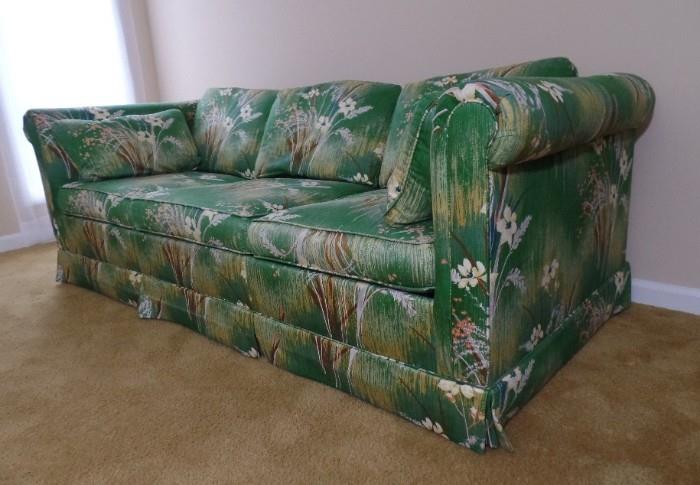 Kingsdown Pullout Sleeper Couch               http://www.ctonlineauctions.com/detail.asp?id=363966