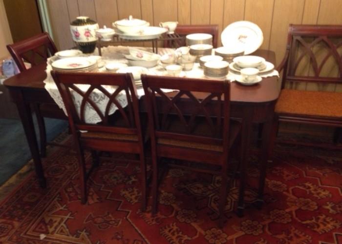 MAHOGANY DINING TABLE WITH SIX CHAIRS