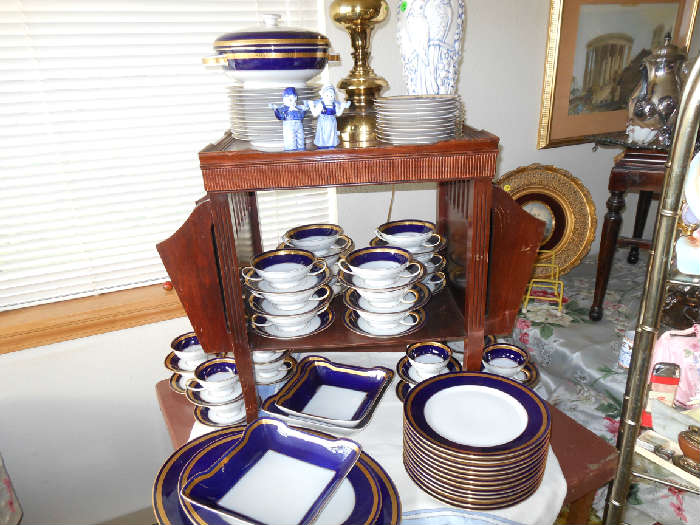ROSENTHAL/CONTINENTL EMINENCE-COBALT BLUE Service for 12 plus serving pieces.