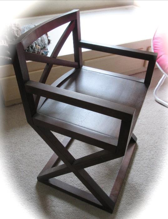 wooden chair - great condition!
