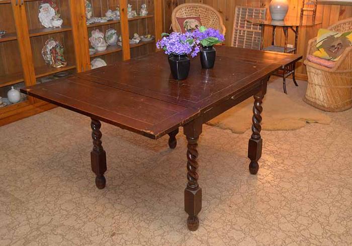 Vintage Turned Leg Dining Table with Leaves