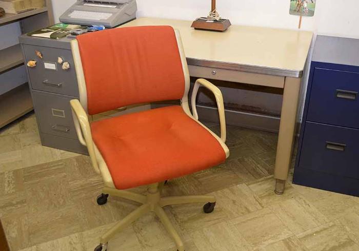 Vintage Swivel Office Chair 