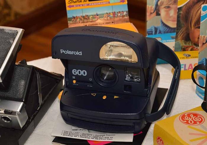 Polaroid One Step Close Up 600 Instant Film Land Camera