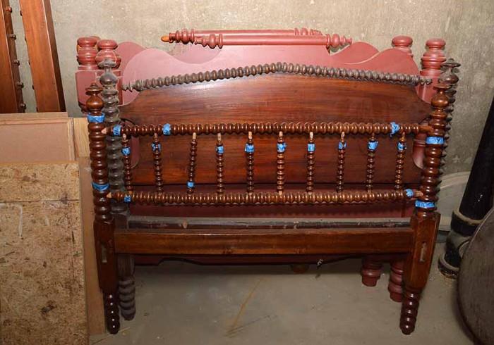 Vintage Mahogany Spindle Bed 