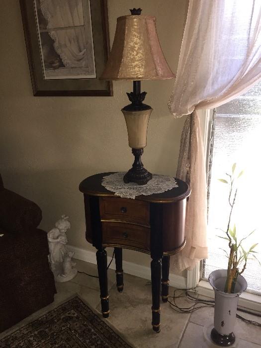 decorator lamp and stand
