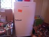 Fridge great working condition  great beer cooler