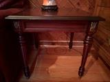 Nicely detailed mahogany side table. 