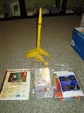 Estes Rocket w/2 gliders (not sure complete)