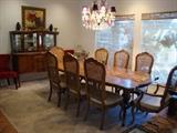 Dining Room Table with Leaf and 8 Chairs