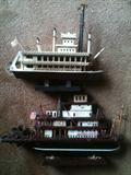 Mississippi Paddle Wheels / Riverboats