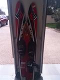 Water skis 