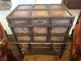 CHEST TABLE WITH ANTIQUE STYLE MAP OF THE WORLD