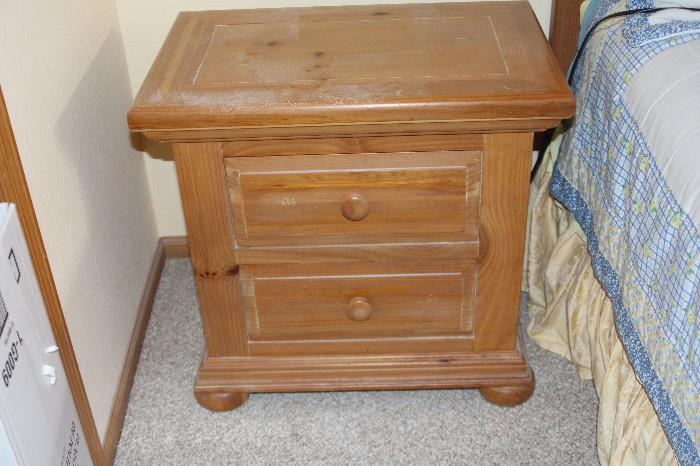 2 nightstands that match king size bed