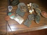 belt buckles 