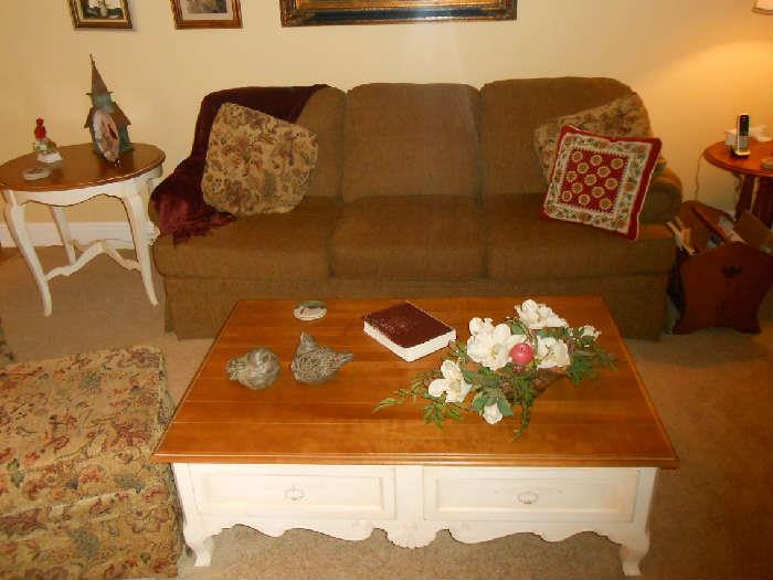 Ethan Allen coffee table,  Broyhill sofa and Ethan Allen side table