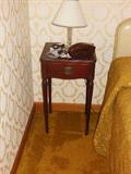 mahogany bedside table w lamp