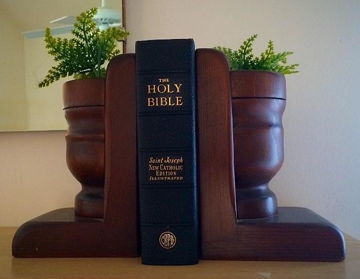 Vintage Planter Style Book Ends, Bible