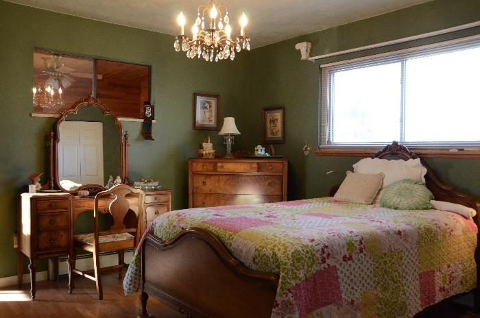 Antique Bedroom (Full Bed, Vanity, and Dresser)