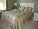 Queen Size Bedroom Set, Contemporary design. Headboard,Side Rails, Foot Board