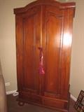 Armoire , movable shelves,