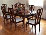 Thomasville dining set - includes table with 2 leaves, pads and 6 chairs
