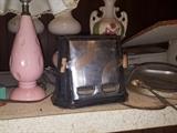 Vintage Son-Chief Series 680 Toaster