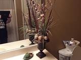 Bathroom decorator items