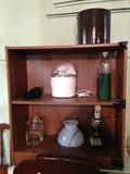 Small shelving unit.
