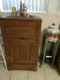 Oak Icebox