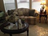 Immaculate Broyhill couch-like new!