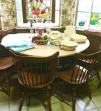 Traditional round breakfast table and 4 spindle back chairs