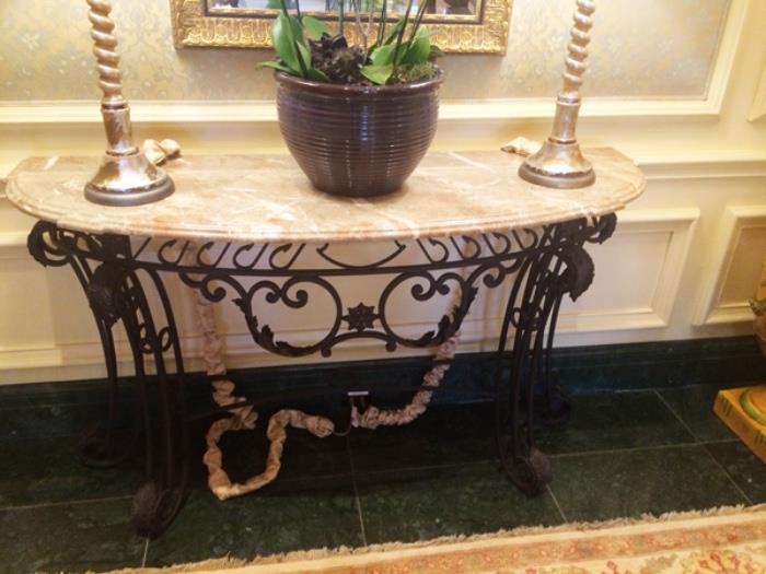 Luxury Hotel Auction in Sarasota, FL starts on 3/12/2016