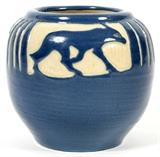 NORTH DAKOTA SCHOOL OF MINES POTTERY VASE, H 3 1/2", DIA 4"