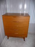 Lane Chest of Drawers in Modern Style. Part of Three (3) Piece Bedroom Set.