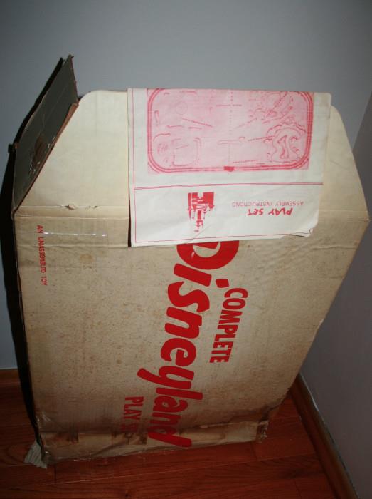 Box damaged, contents appear complete in following 4 photos