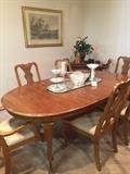 Dining table/6 chairs