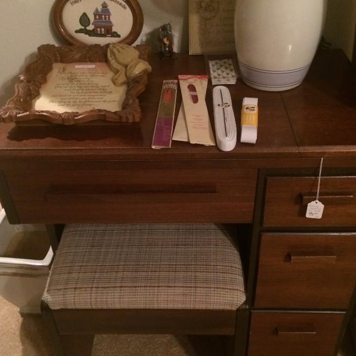 Sewing machine with case & stool