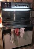 Mid Century Frigidaire "Flair" Oven with pull-out Range. WORKS GREAT - 1 BURNER NEEDS TO BE REPLACED.