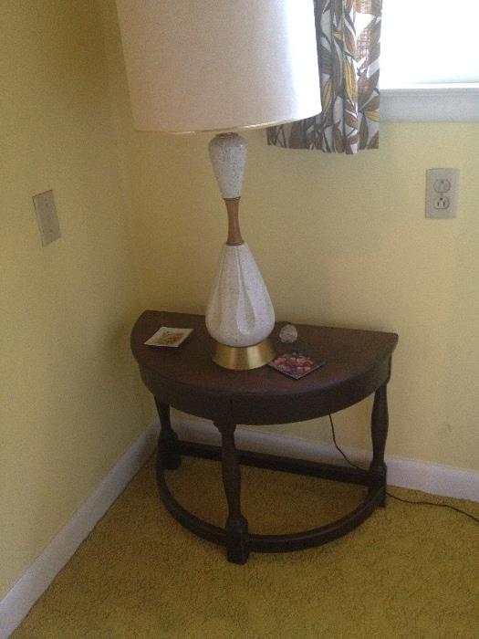 Vintage Mid Century Lamp