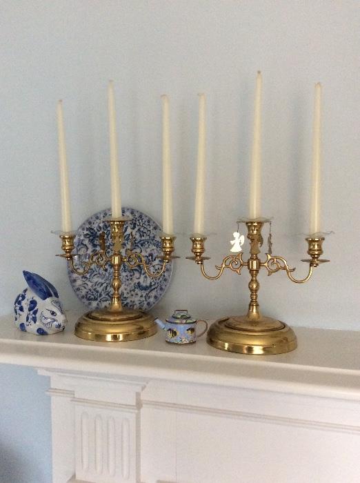 Fleur de Lis Estate Sales in Saint Louis, MO starts on 4/9/2016