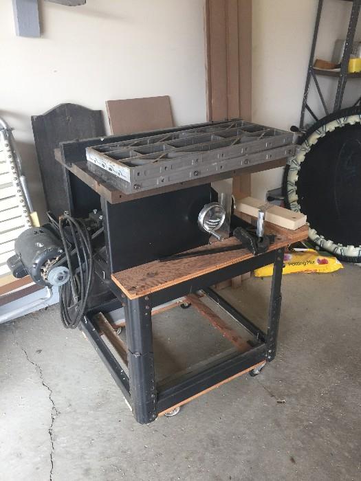 TABLE SAW