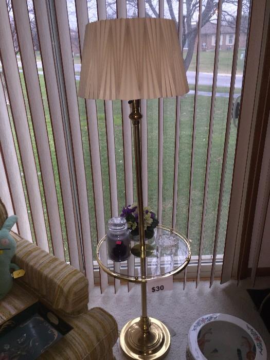 FLOOR LAMP