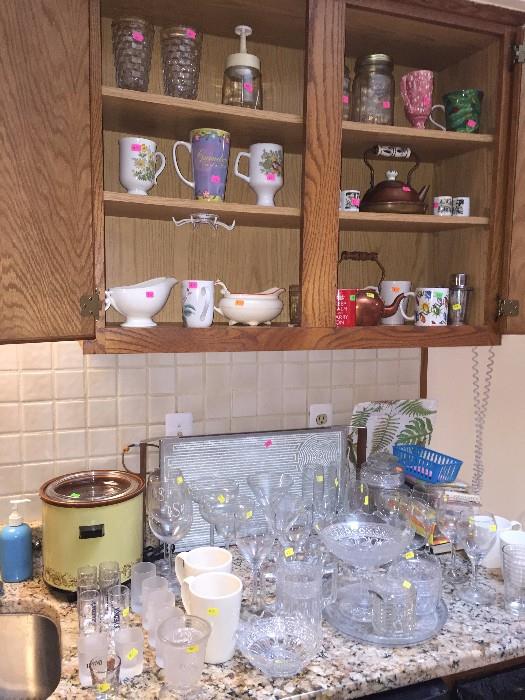 GLASSWARE AND KITCHENWARE