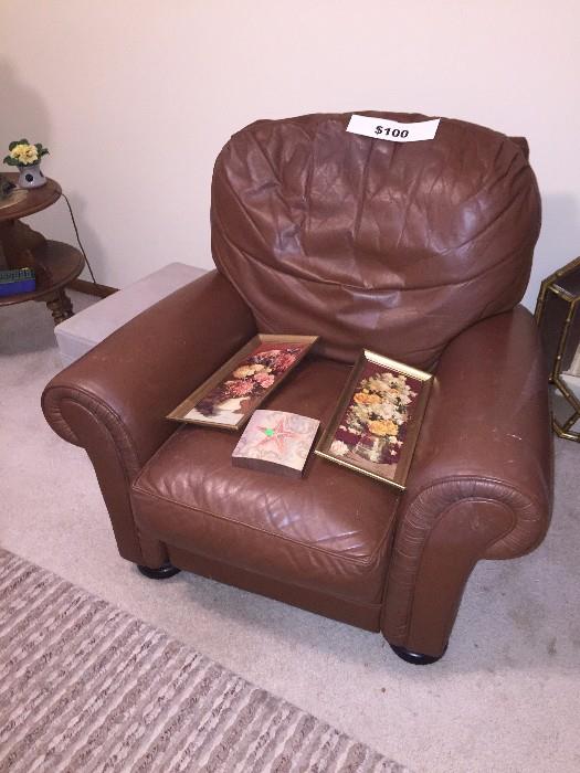 BROWN LEATHER RECLINING CHAIR