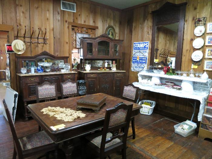 Beautiful Pier Mirror, Buffet, China Cabinet, Parquet Table With Charis.  Solid Oak, Turn Of The Century