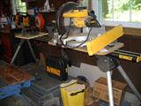 DeWalt model DW730 compound mitre saw stand