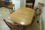 Solid oak expanding leaf with six chairs and a height chair!