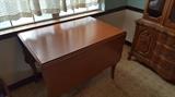 Broyhill table and 6 chairs