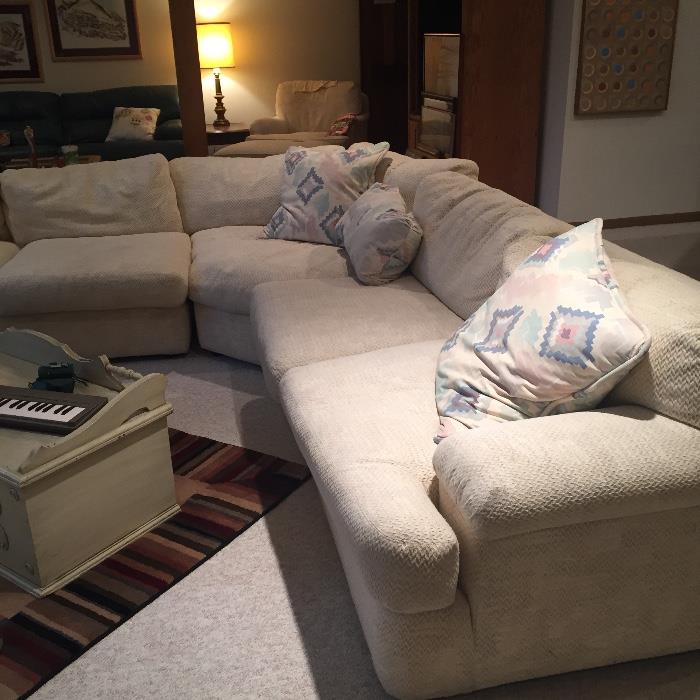 ESTATE SALE! in Overland Park, KS starts on 3/18/2016